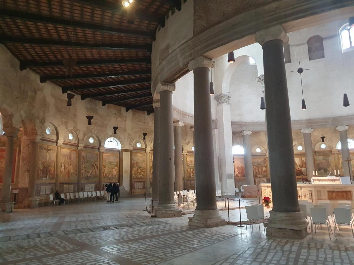 Mini Appartamento Colosseo Рим Экстерьер фото